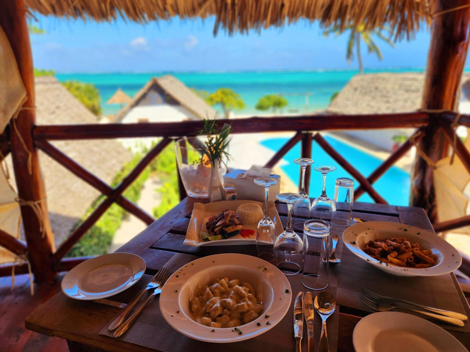 Almas Beach Boutique Hotel Makunduchi Luaran gambar