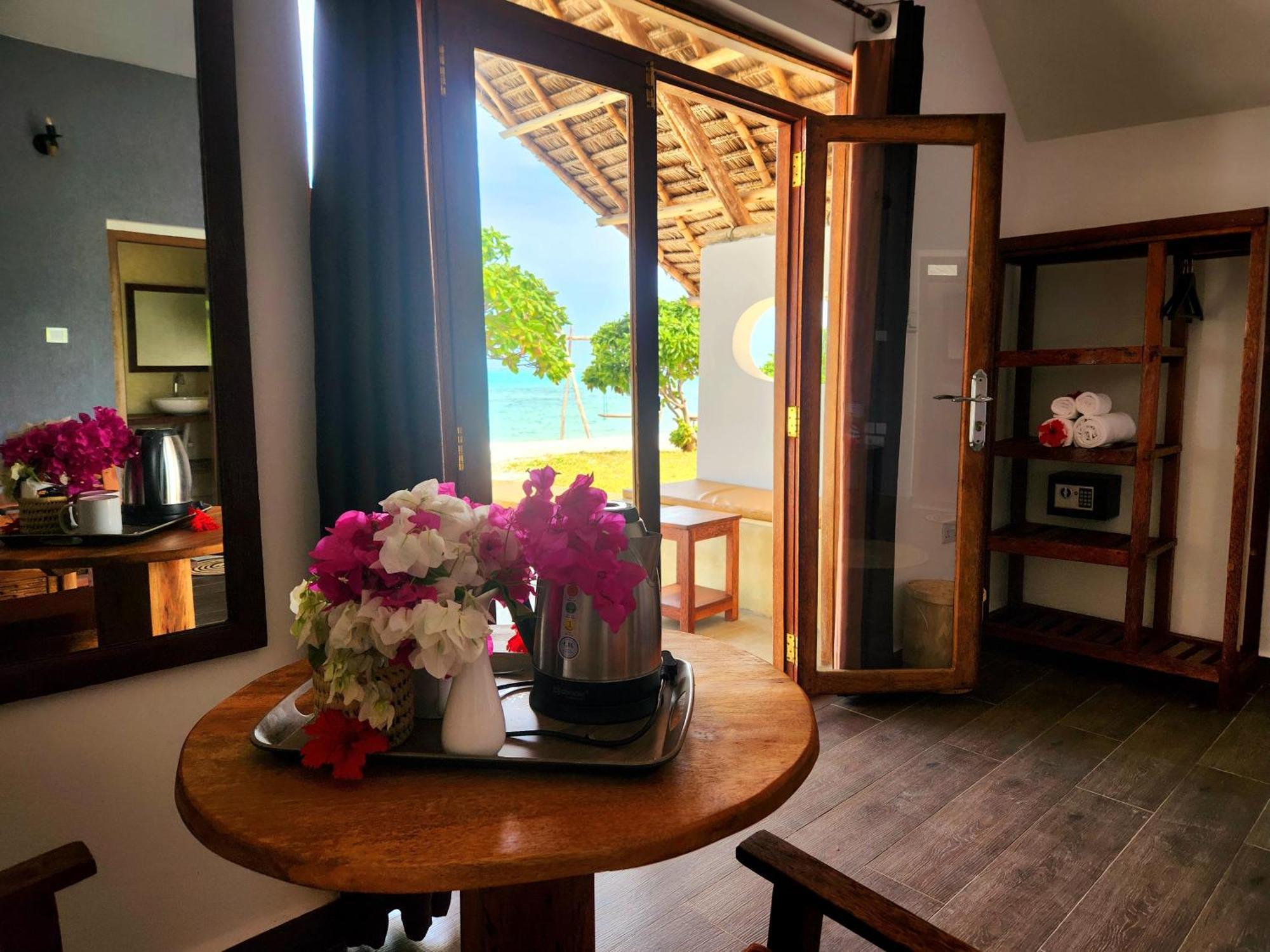 Almas Beach Boutique Hotel Makunduchi Luaran gambar