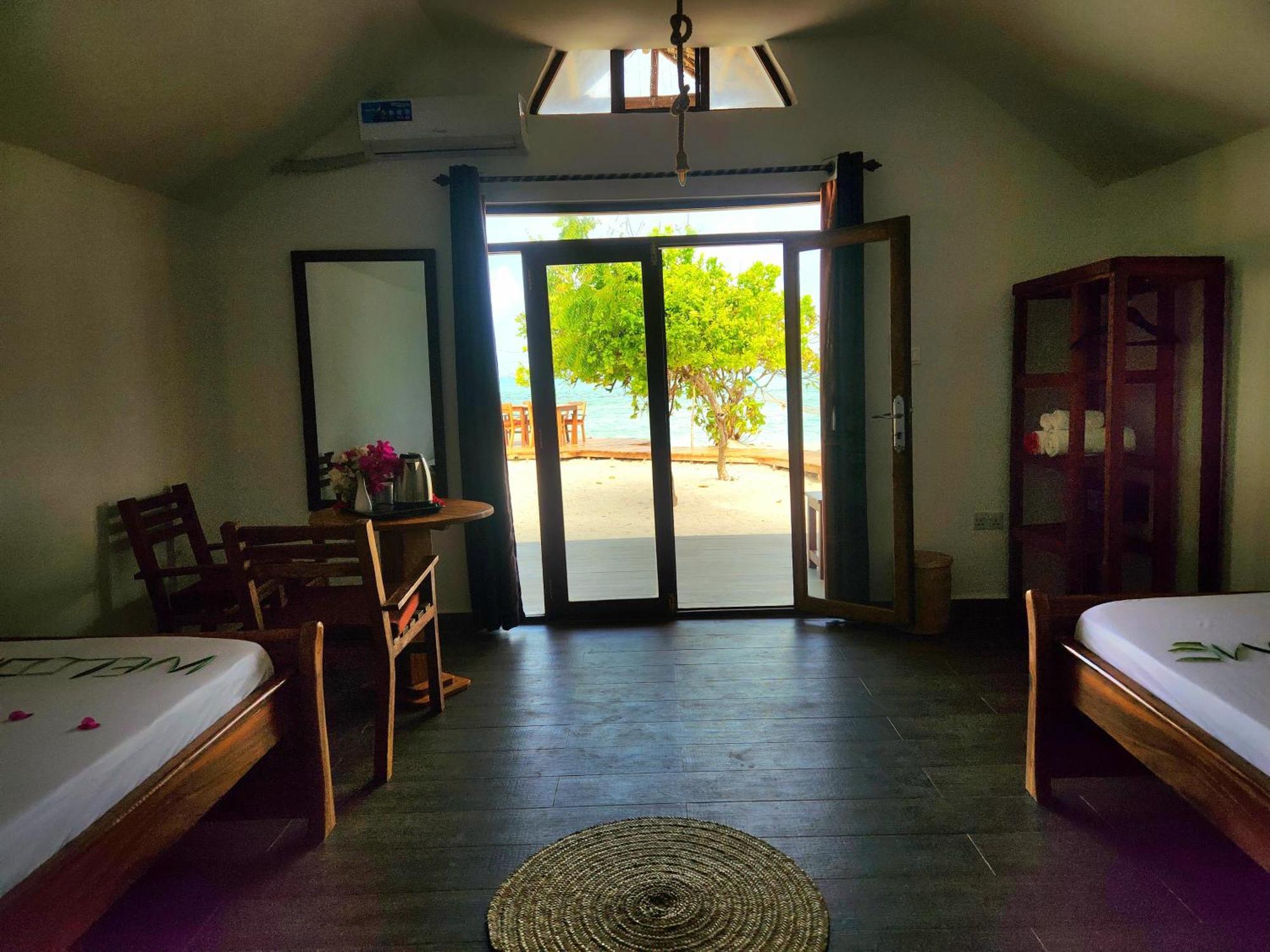 Almas Beach Boutique Hotel Makunduchi Luaran gambar