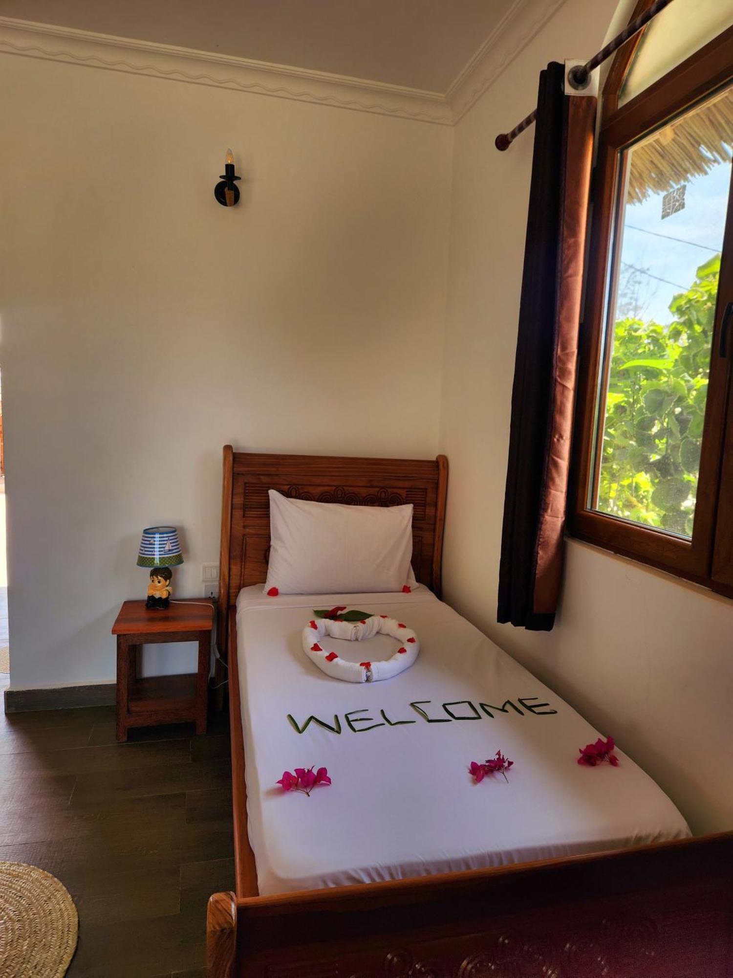 Almas Beach Boutique Hotel Makunduchi Luaran gambar