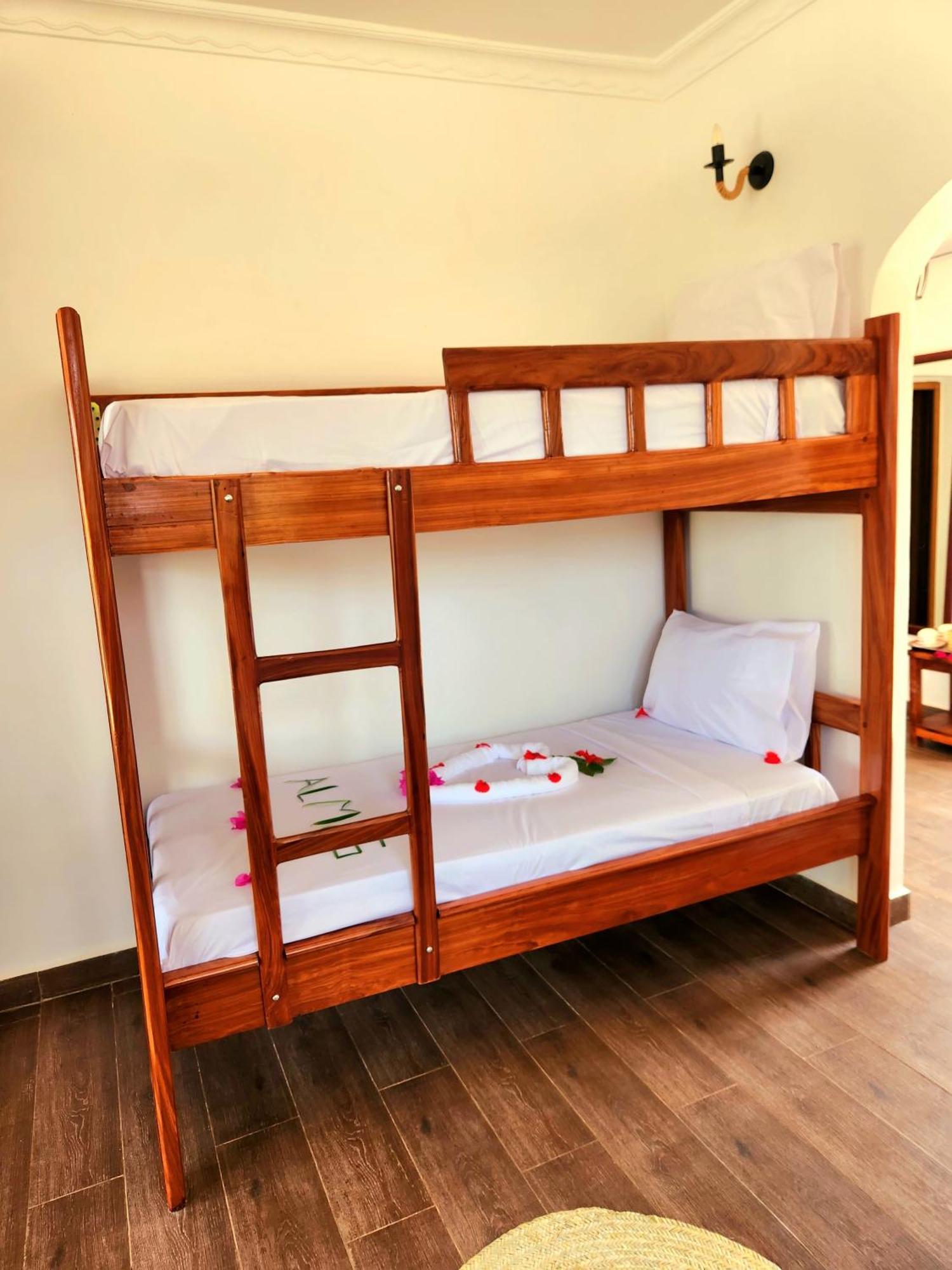 Almas Beach Boutique Hotel Makunduchi Luaran gambar
